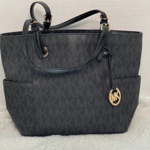 Michael Kors- carryall tote